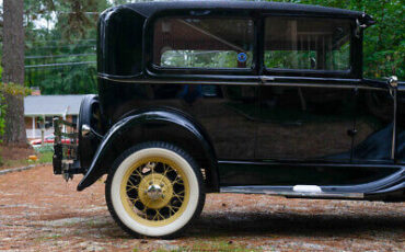 Ford-Model-A-Coupe-1930-9