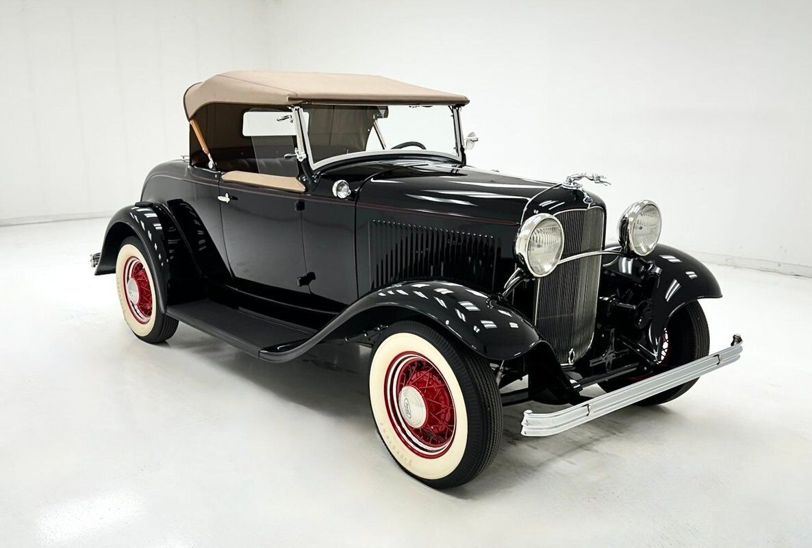 Ford-Model-B-Cabriolet-1932-6