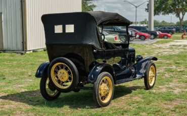 Ford-Model-T-1924-5