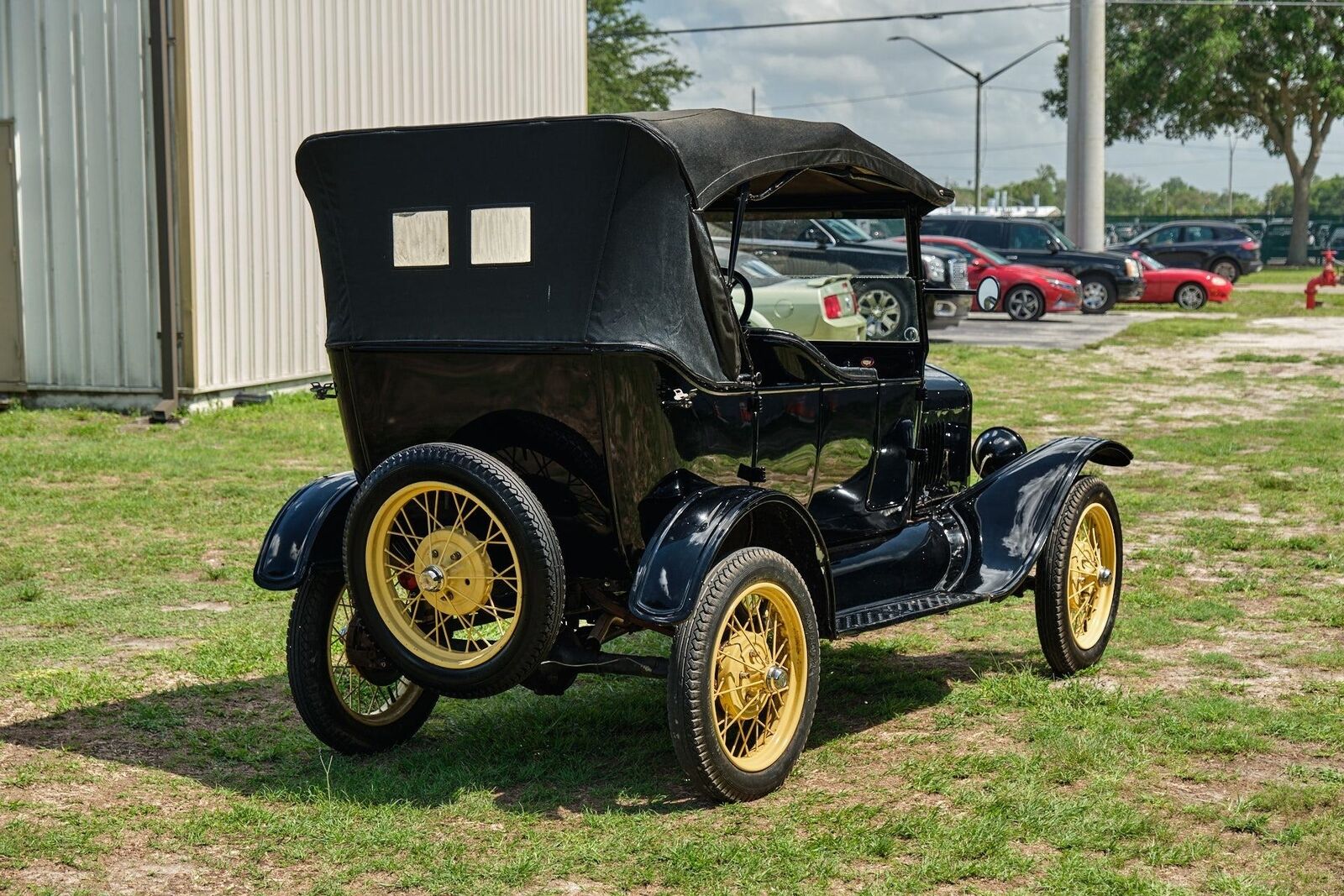 Ford-Model-T-1924-5