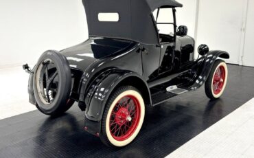 Ford-Model-T-Cabriolet-1926-4