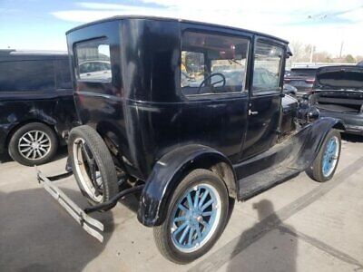 Ford-Model-T-Coupe-1926-3