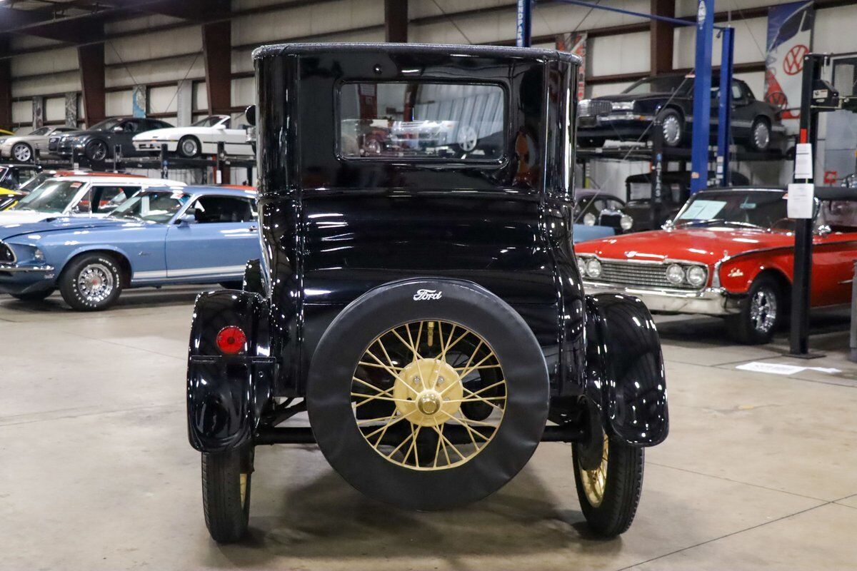 Ford-Model-T-Coupe-1926-6