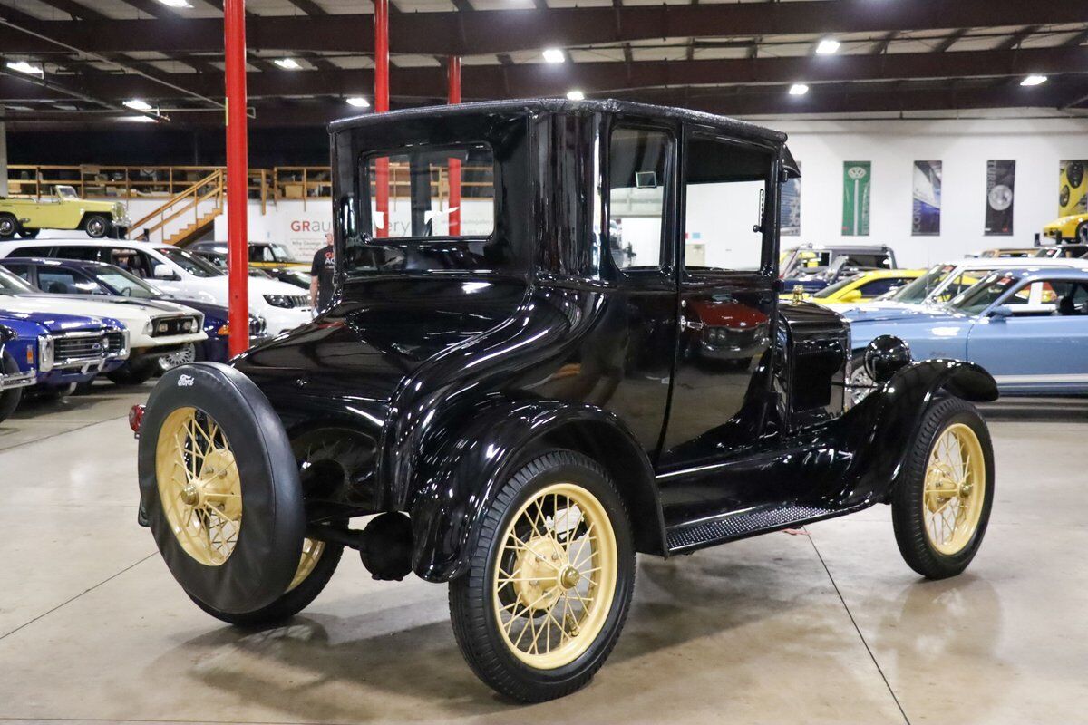 Ford-Model-T-Coupe-1926-7