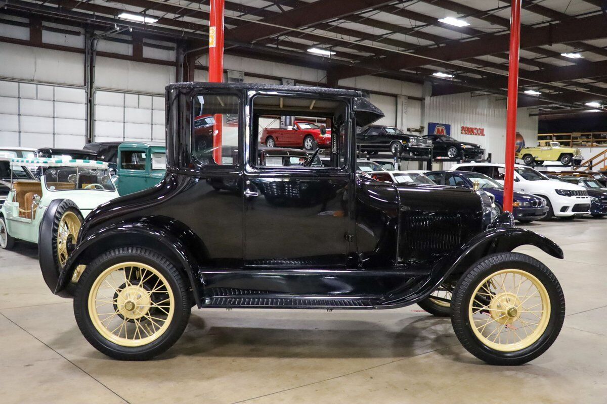 Ford-Model-T-Coupe-1926-9