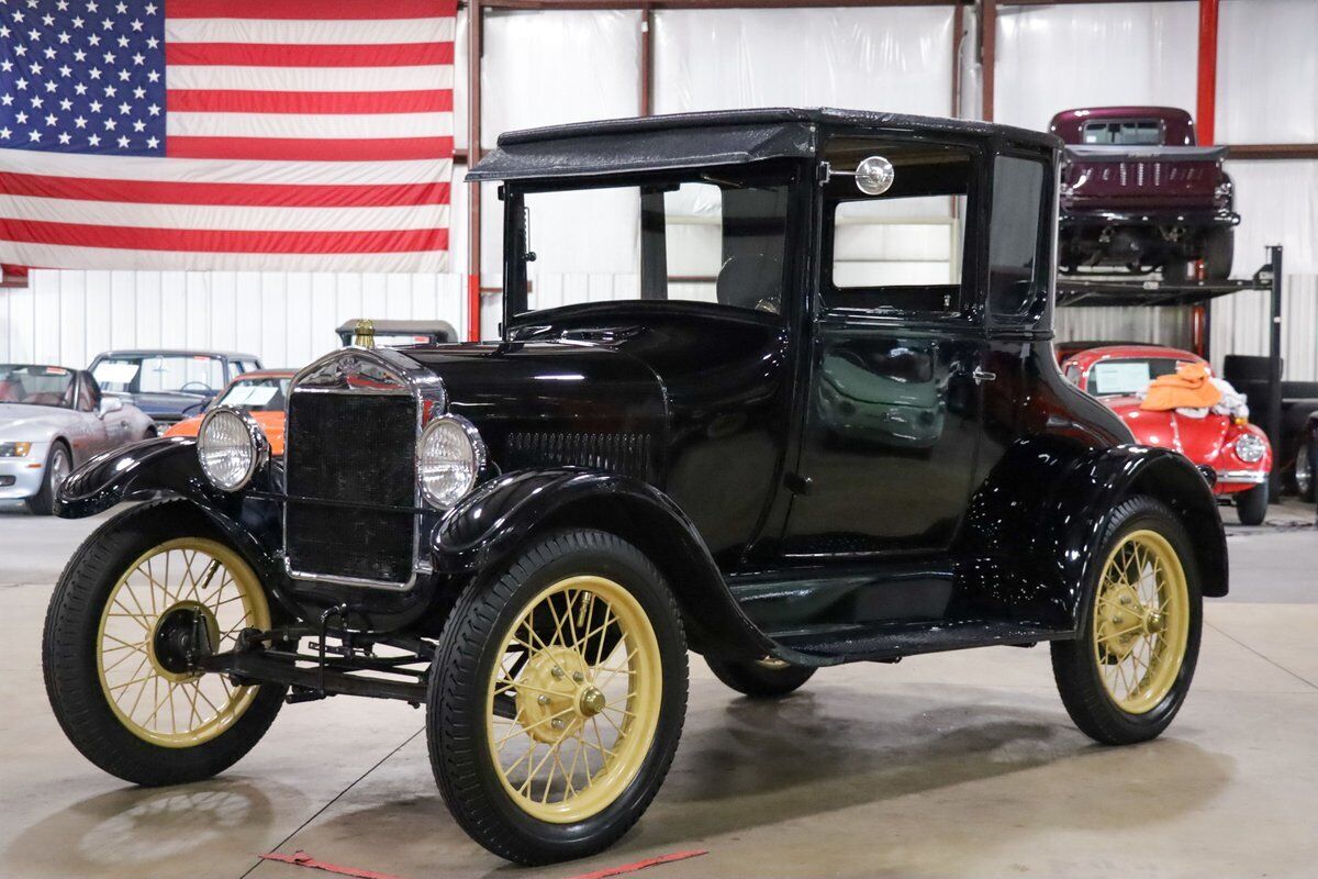 Ford-Model-T-Coupe-1926