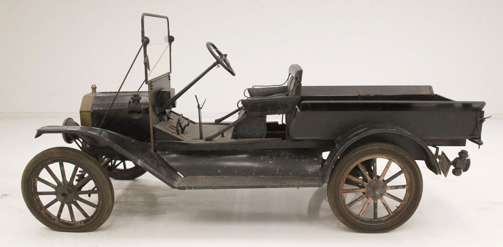 Ford-Model-T-Pickup-1915-1