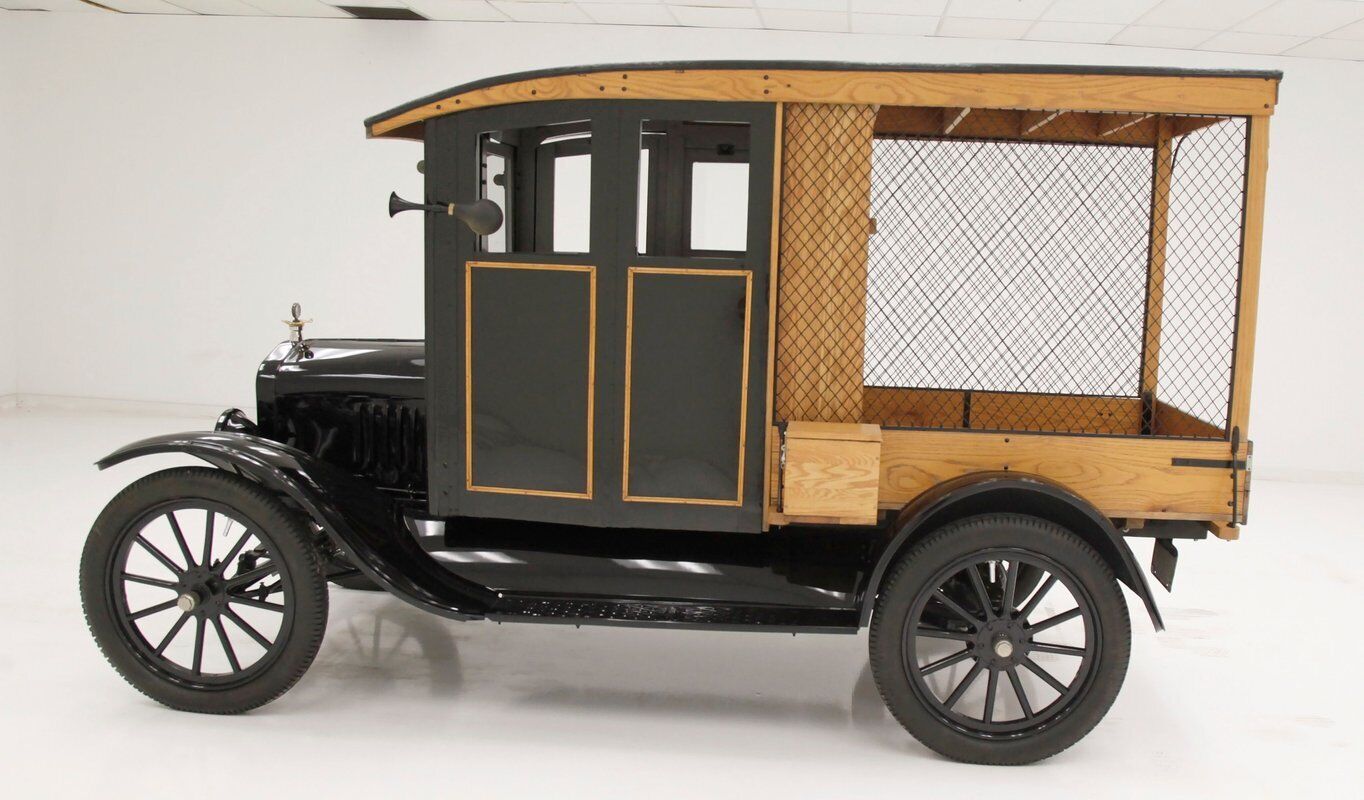 Ford-Model-T-Pickup-1921-1