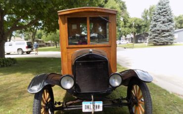 Ford-Model-tt-1925