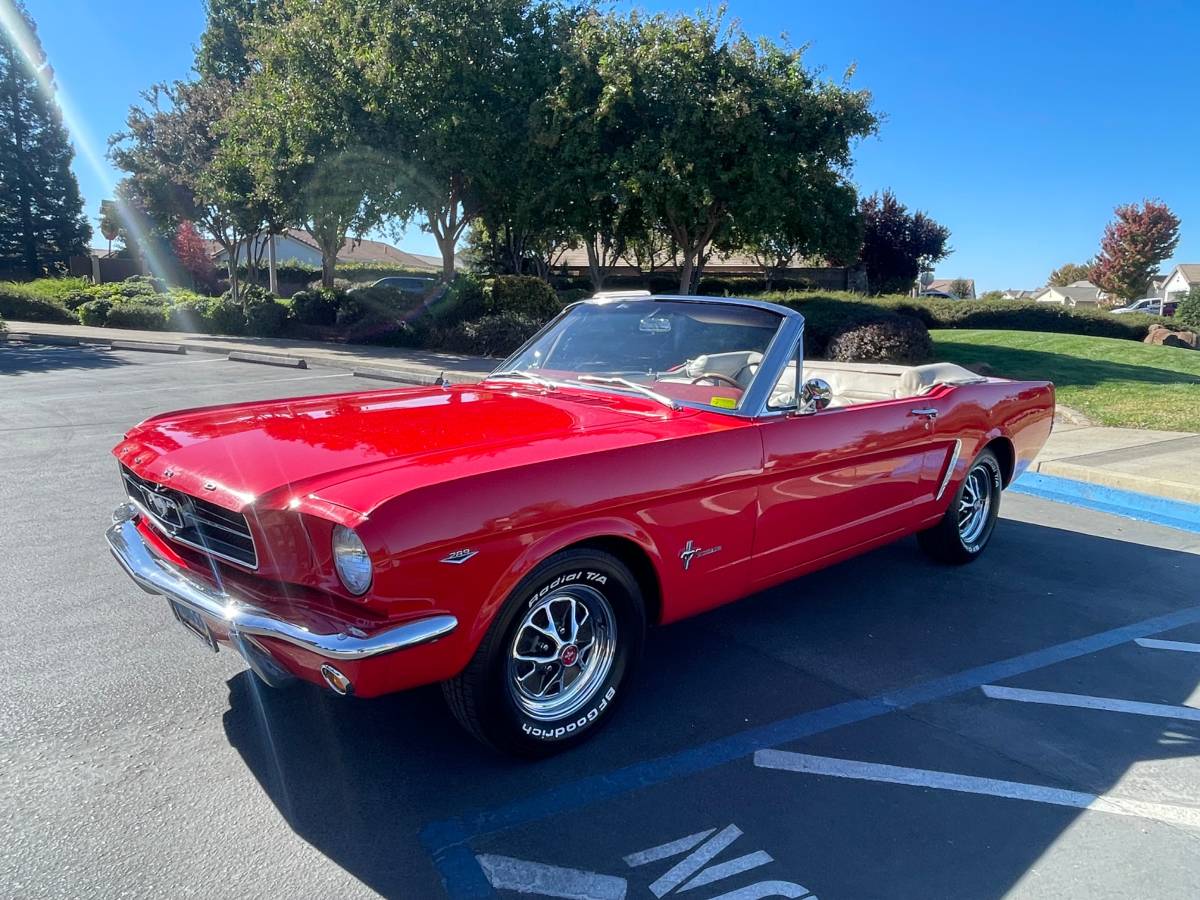 Ford-Mustang-1965-1