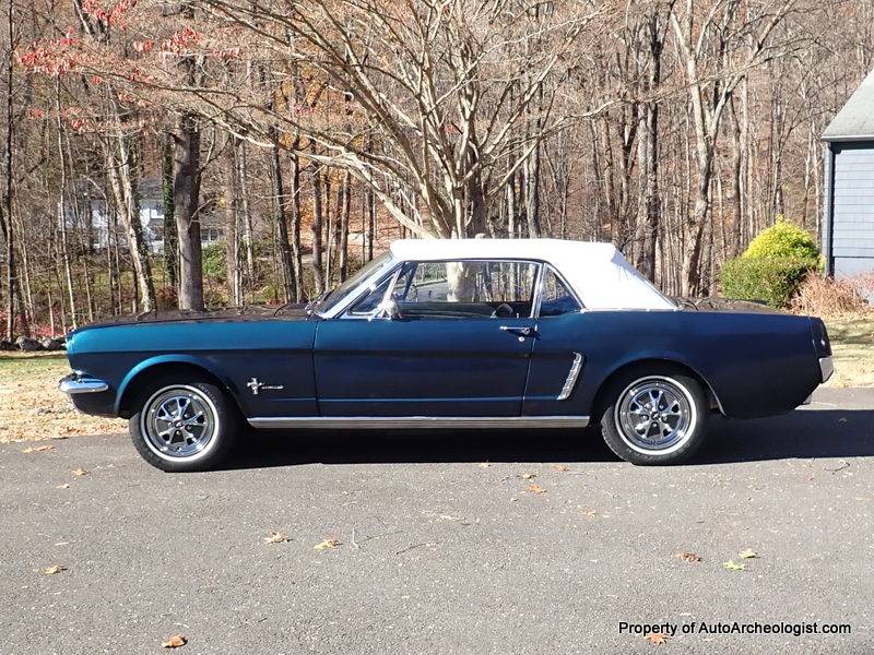 Ford-Mustang-1965-1