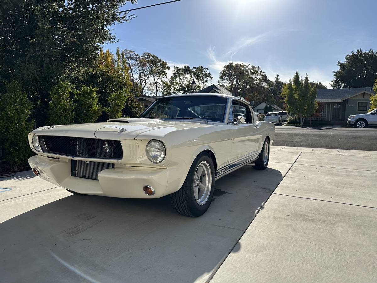 Ford-Mustang-1965-11