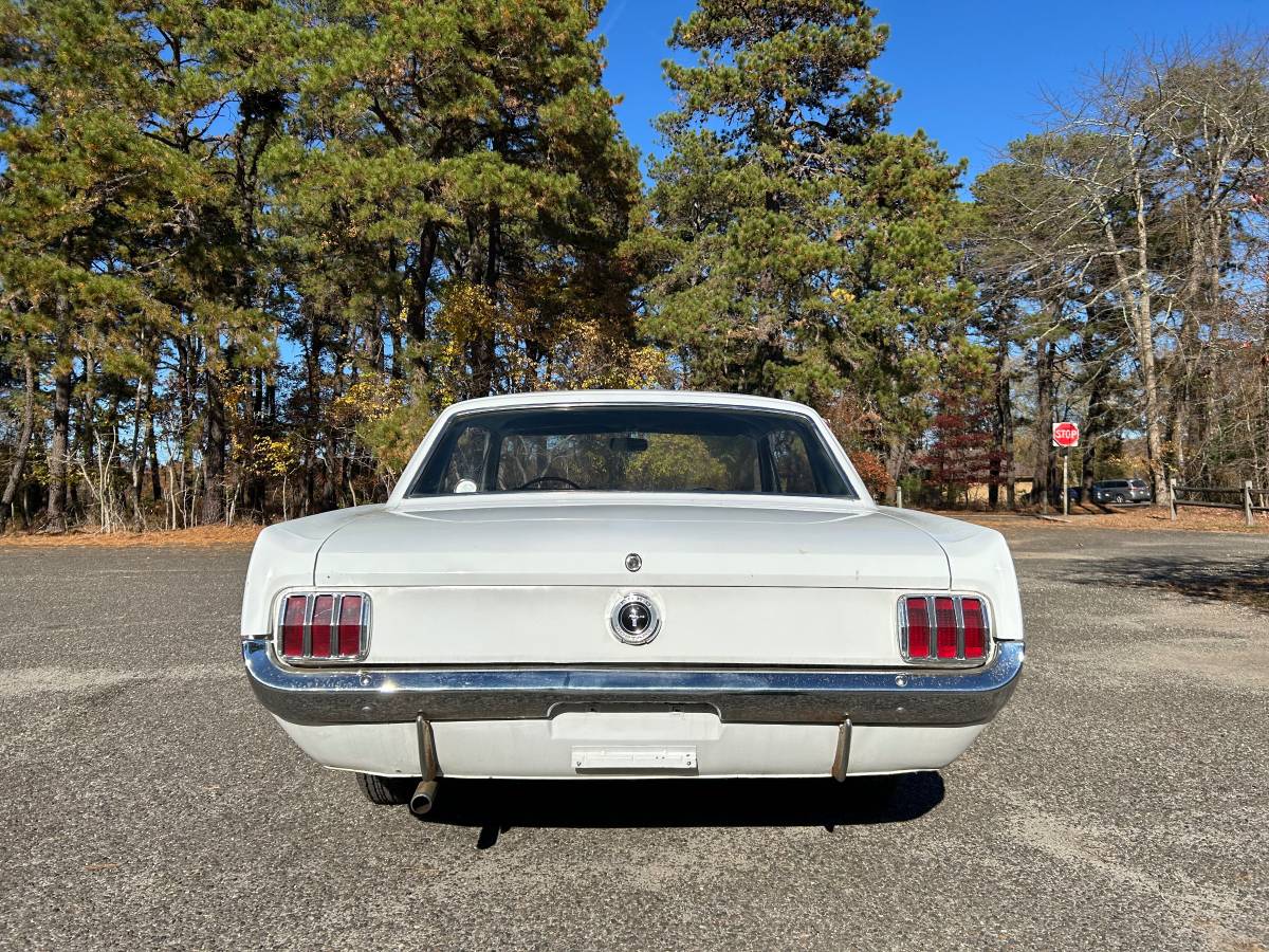 Ford-Mustang-1965-8