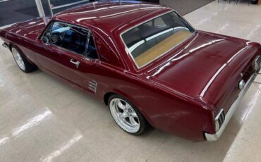 Ford-Mustang-1966-1