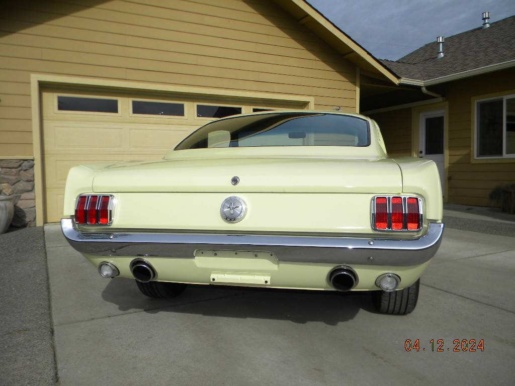 Ford-Mustang-1966-11