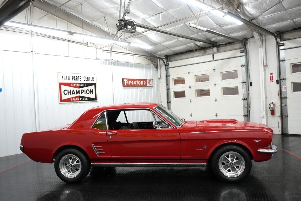 Ford-Mustang-1966-17