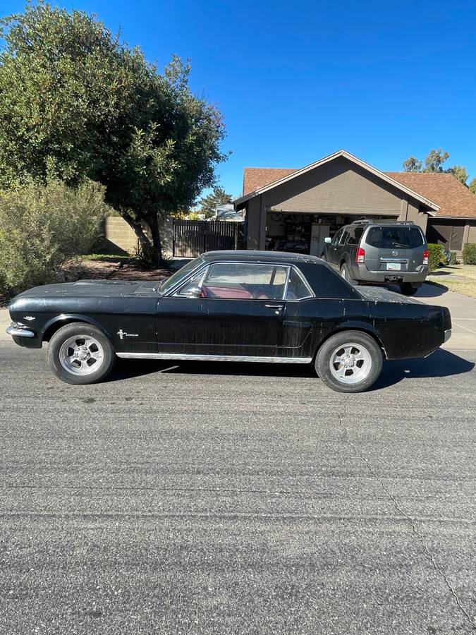 Ford-Mustang-1966-2