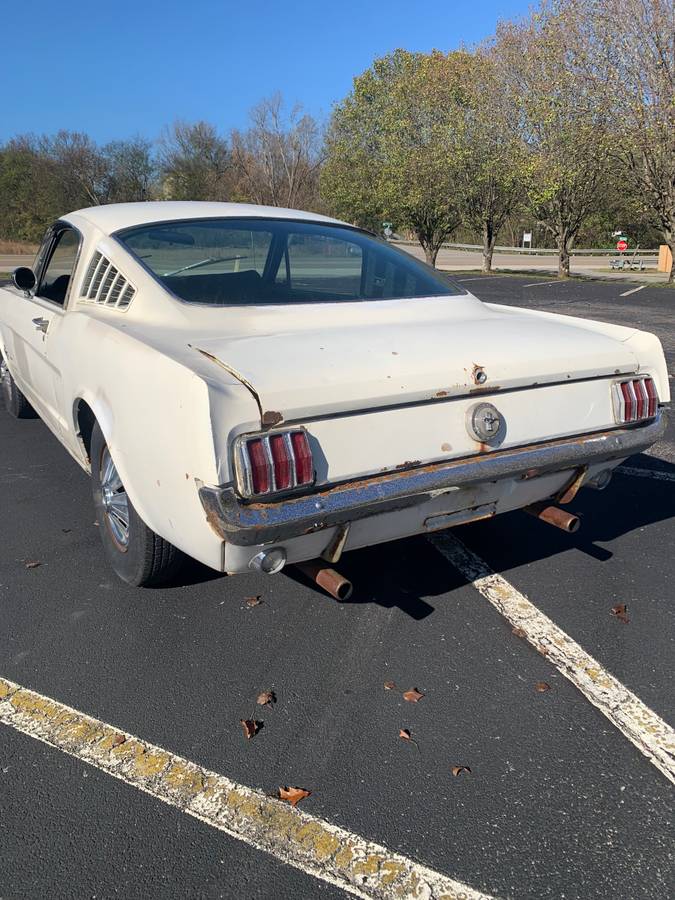 Ford-Mustang-1966-2