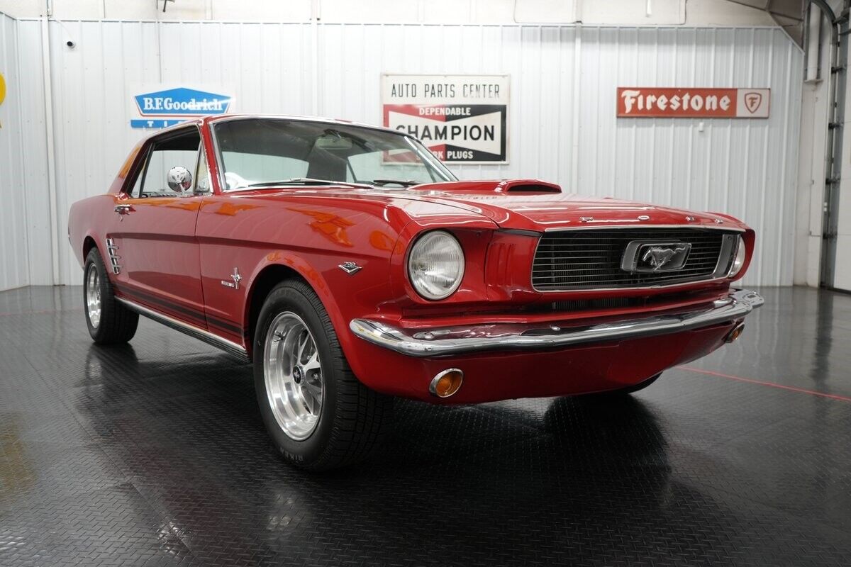 Ford-Mustang-1966-22