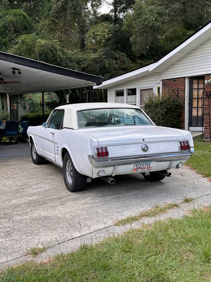 Ford-Mustang-1966-4