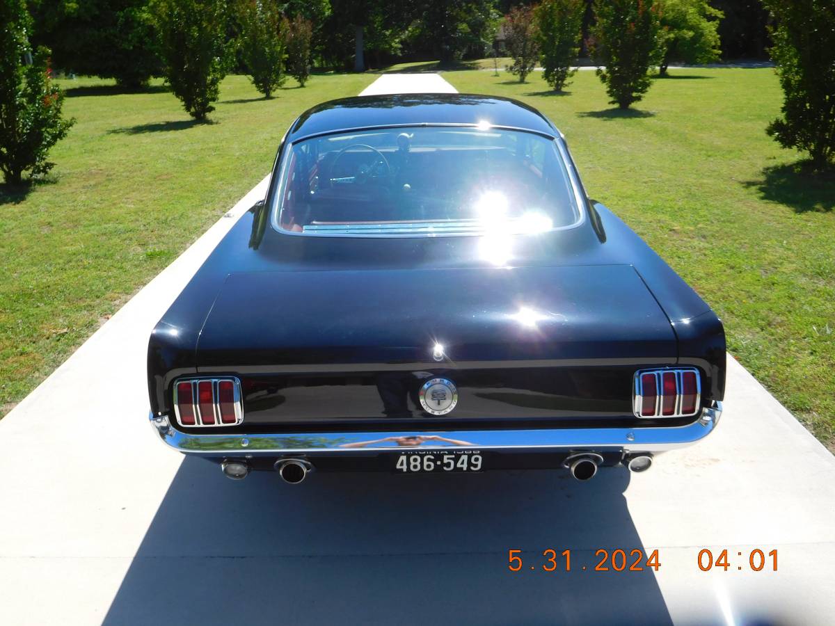 Ford-Mustang-1966-5