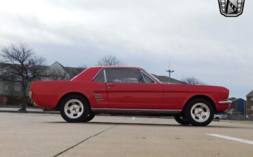 Ford-Mustang-1966-9