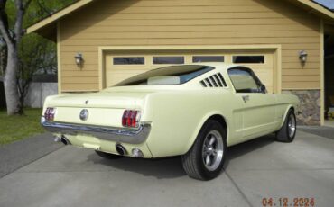 Ford-Mustang-1966-9