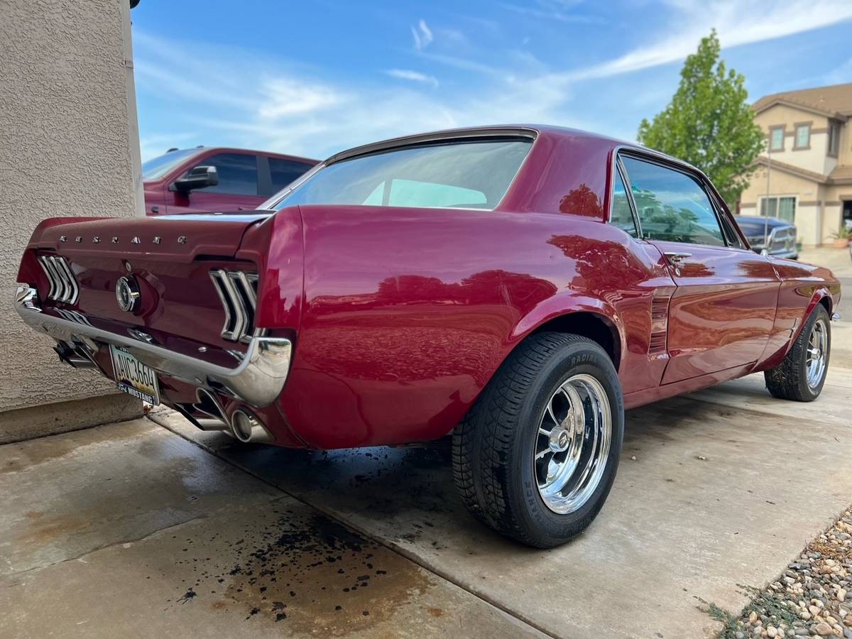 Ford-Mustang-1967-4