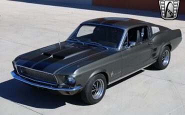 Ford-Mustang-1967-8