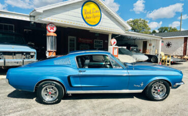 Ford-Mustang-1968-3