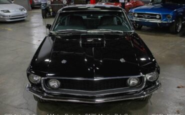 Ford-Mustang-1969-10