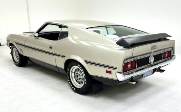 Ford-Mustang-1971-2