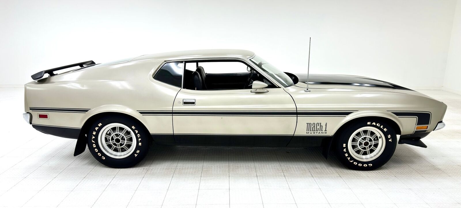 Ford-Mustang-1971-5