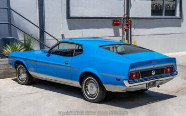 Ford-Mustang-1972-8