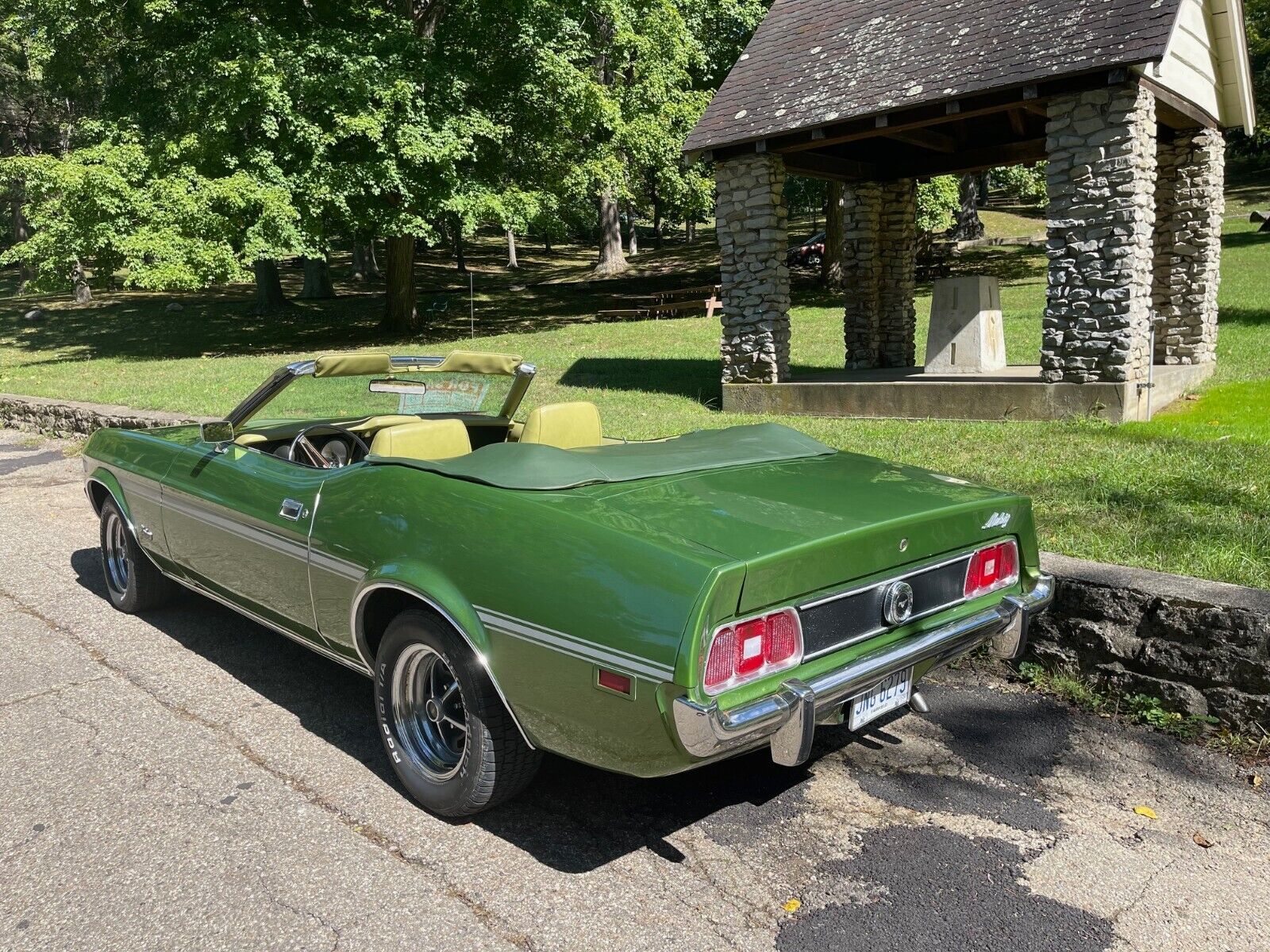 Ford-Mustang-1973-2