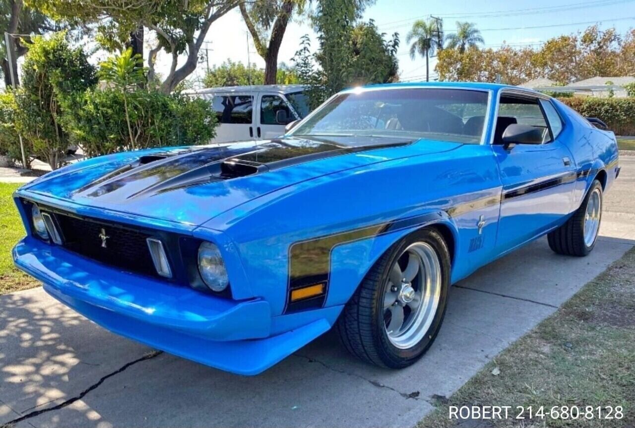 Ford-Mustang-1973-2