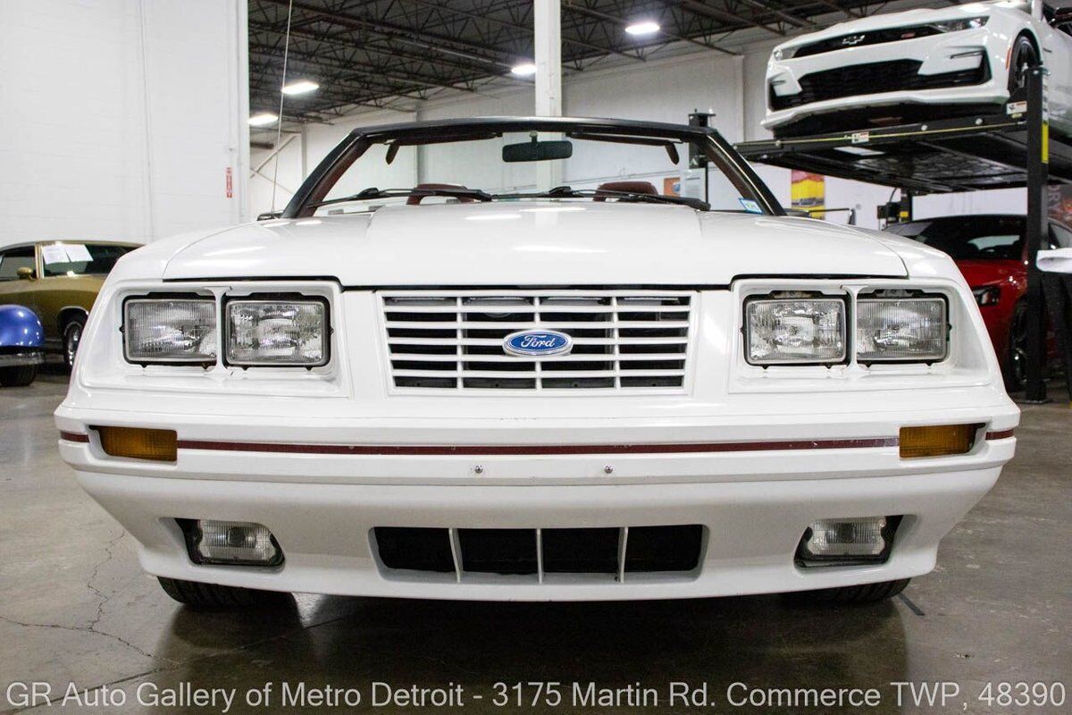 Ford-Mustang-1984-11