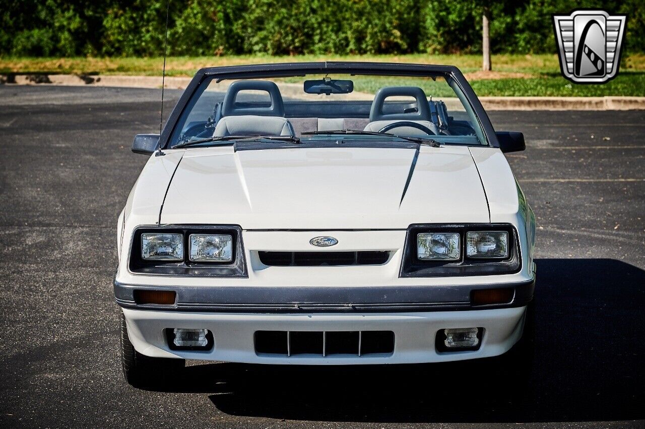 Ford-Mustang-1985-9