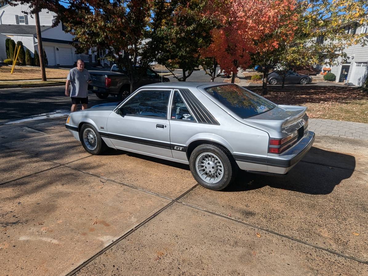 Ford-Mustang-1986-7