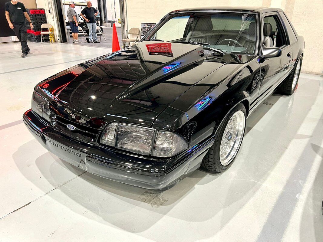 Ford-Mustang-1988-2