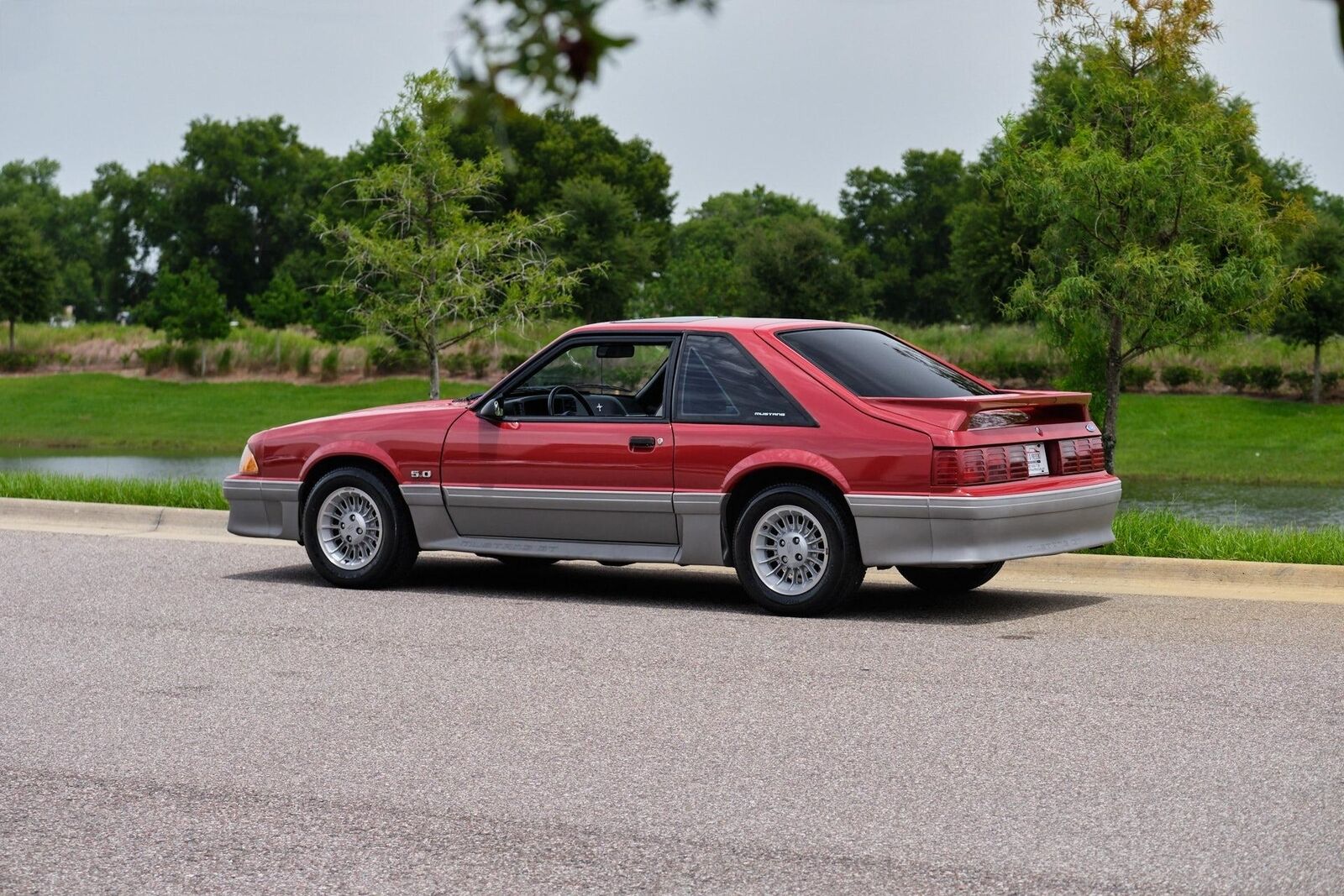 Ford-Mustang-1989-3