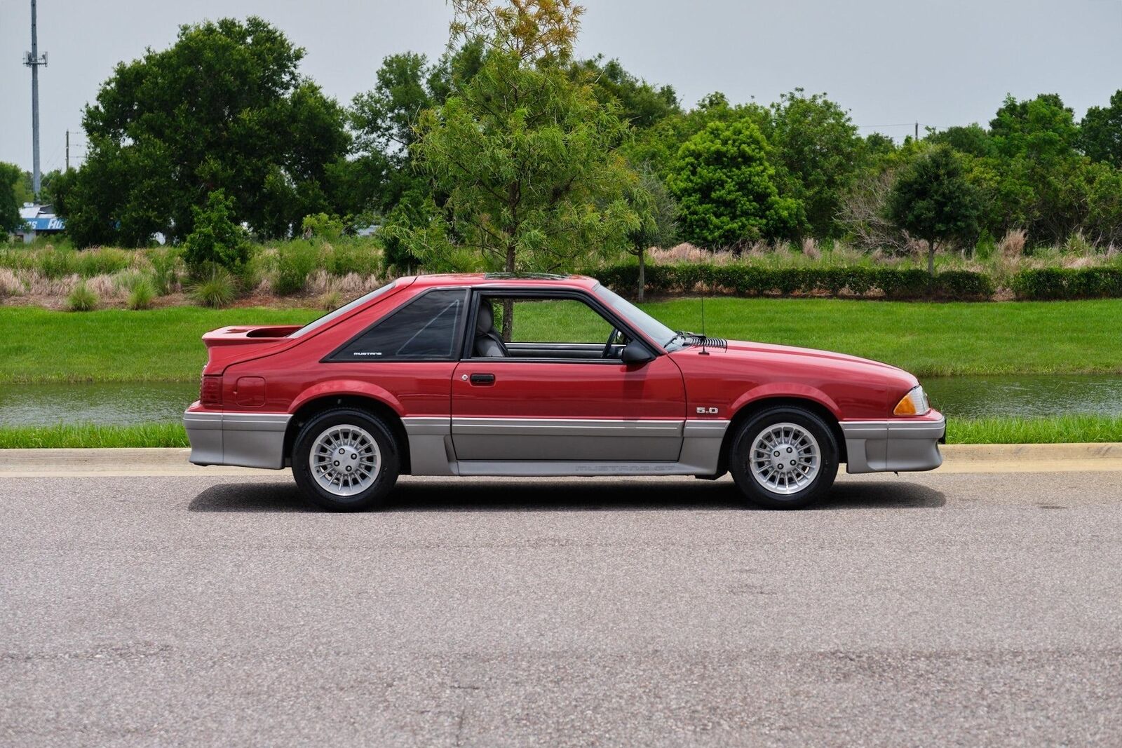 Ford-Mustang-1989-6