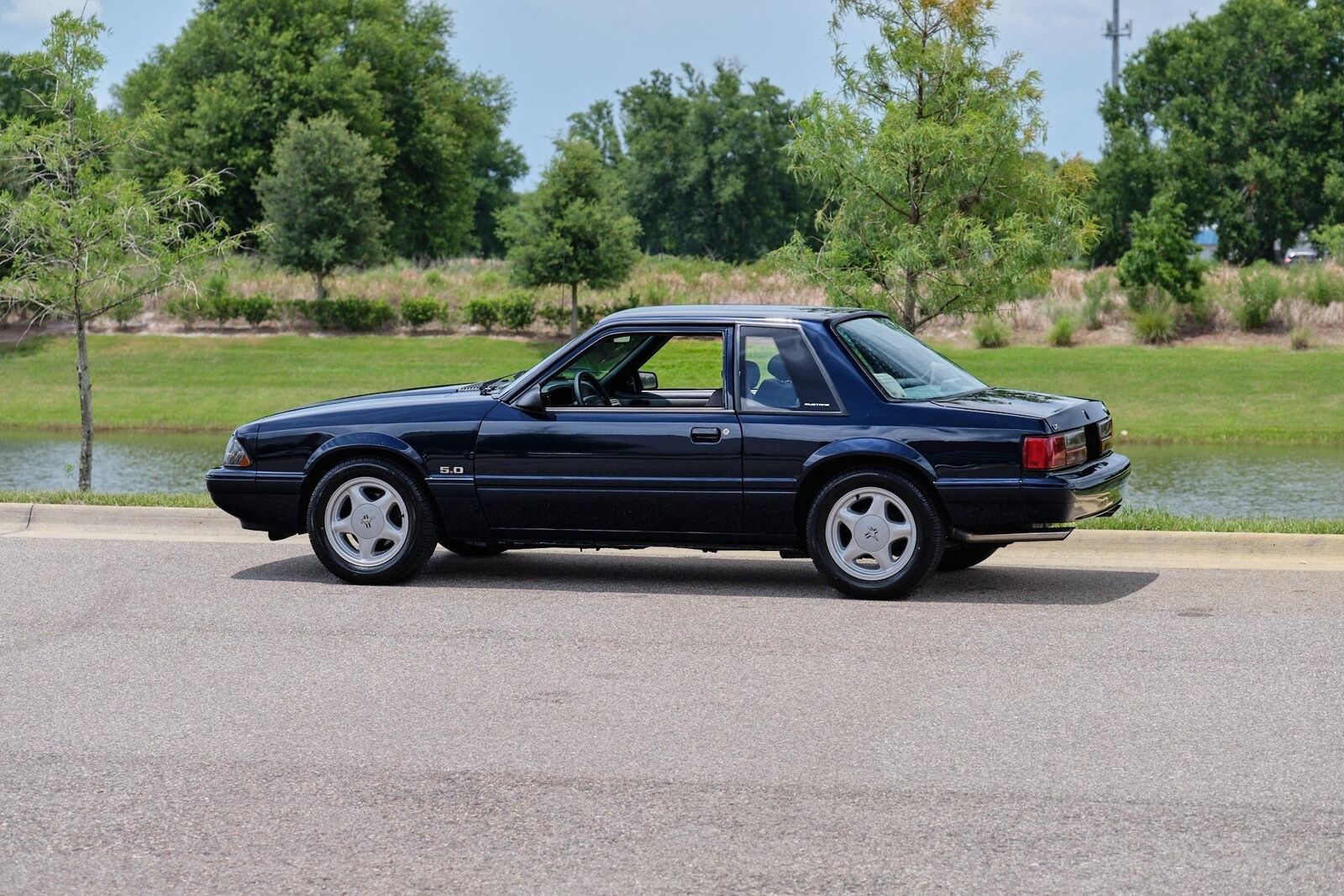 Ford-Mustang-1991-23