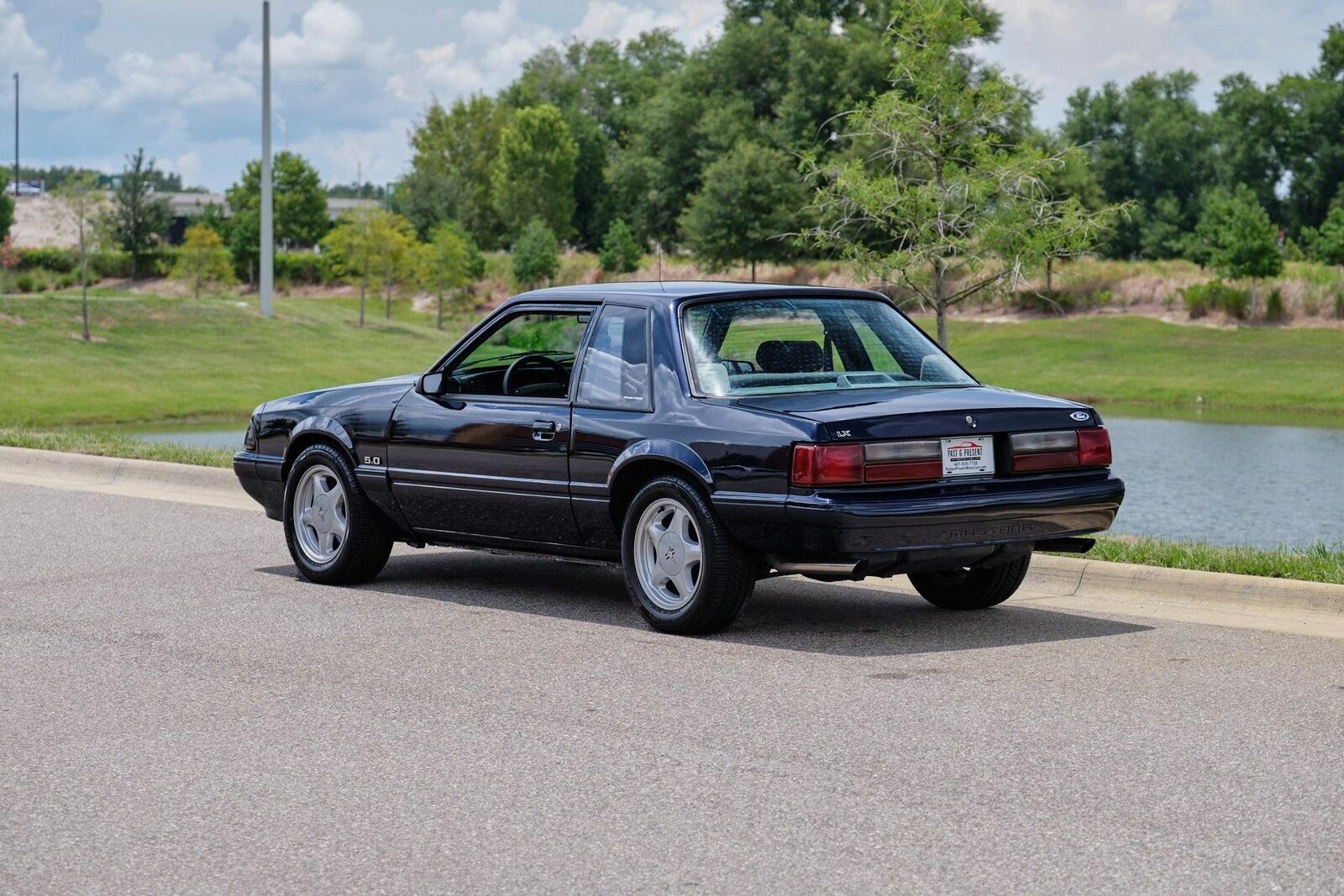 Ford-Mustang-1991-3