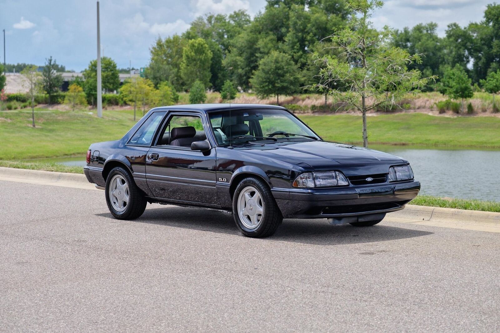 Ford-Mustang-1991-8