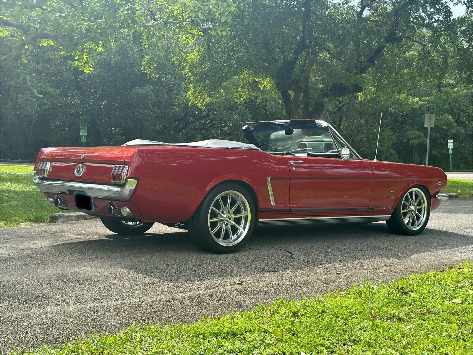 Ford-Mustang-Cabriolet-1965-10