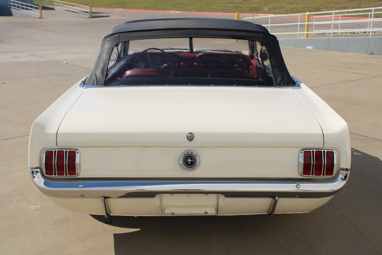 Ford-Mustang-Cabriolet-1965-4