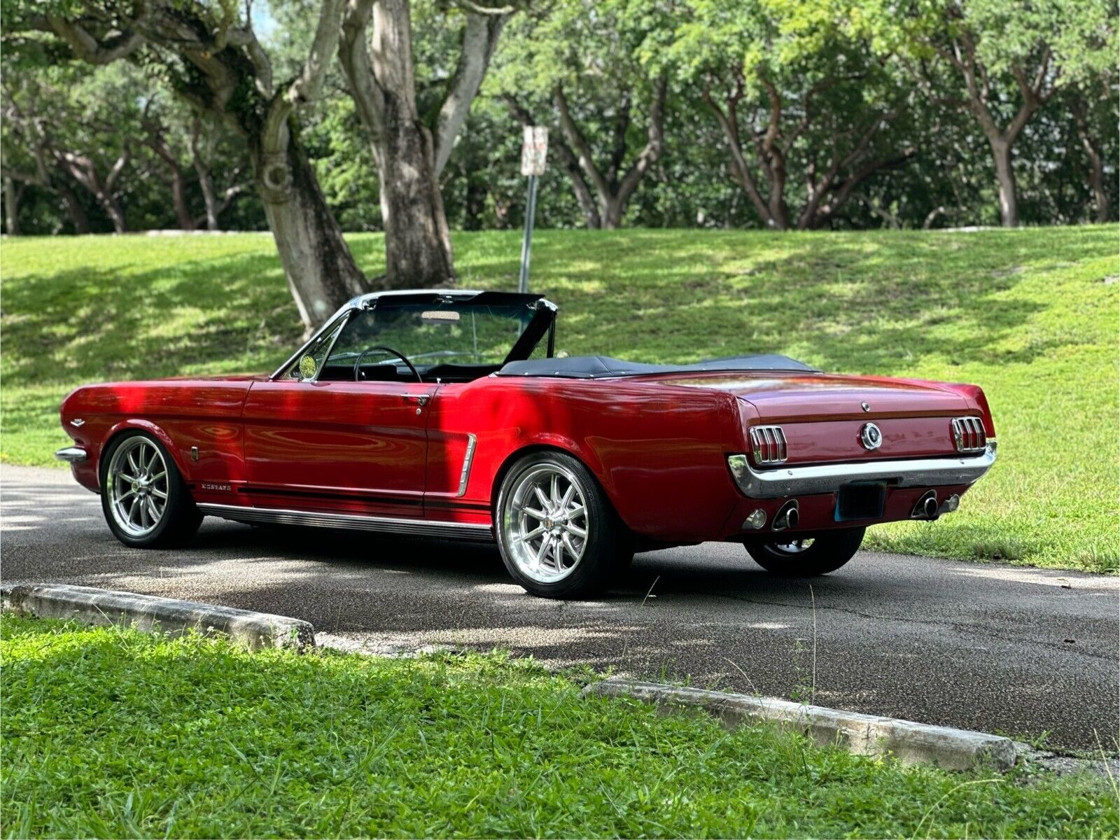 Ford-Mustang-Cabriolet-1965-9