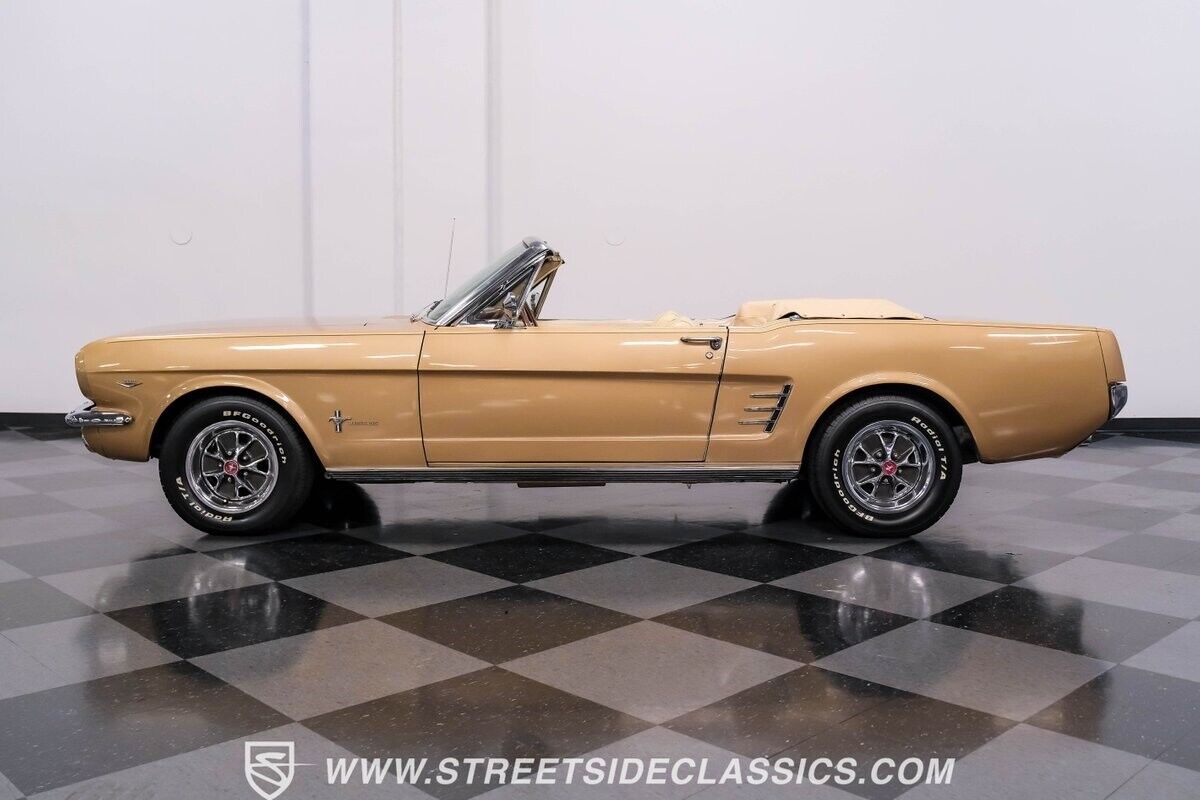 Ford-Mustang-Cabriolet-1966-2