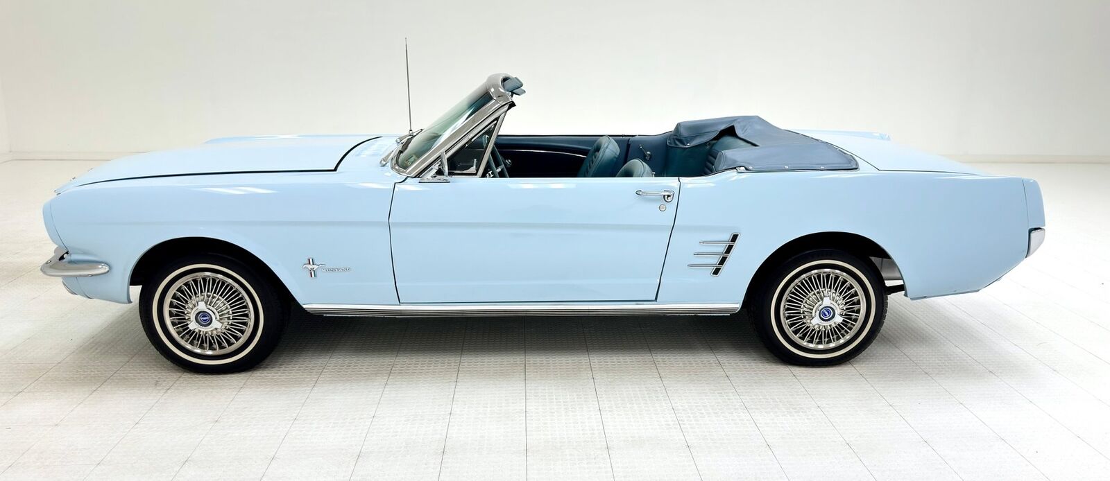 Ford-Mustang-Cabriolet-1966-3